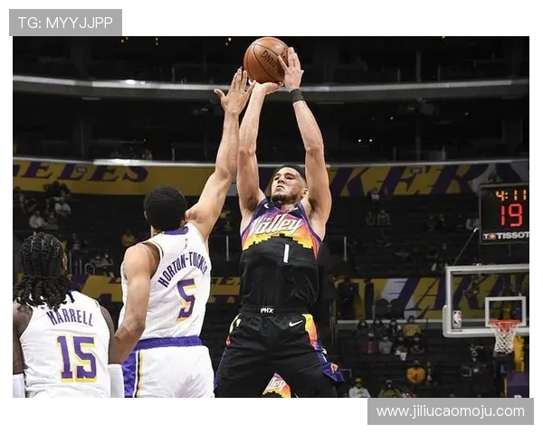 佩恩三分8中8轰32分费城狂欢